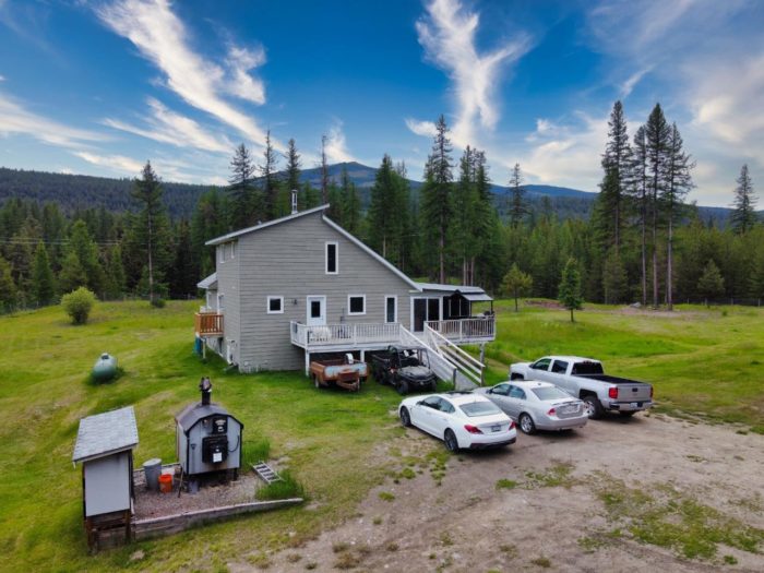 5846 HIDDEN VALLEY ROAD, Cranbrook